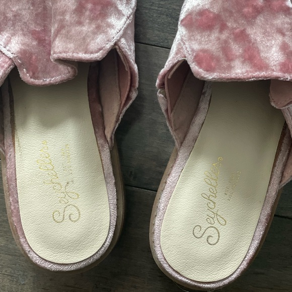 Seychelles crushed velvet slip on shoe size 6 - Picture 2 of 4